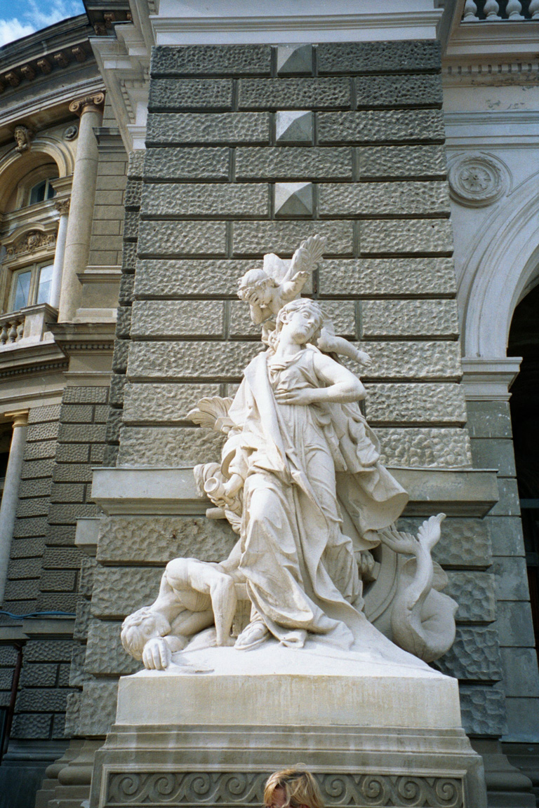 0006_Opera44